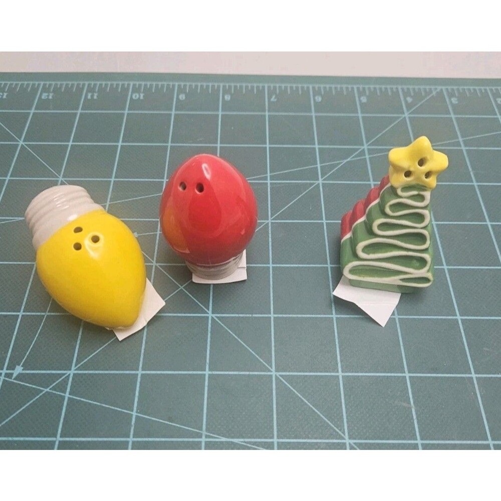 Cracker Barrel Salt and Pepper Shakers Christmas Lot of 3 Bulbs & Tree
